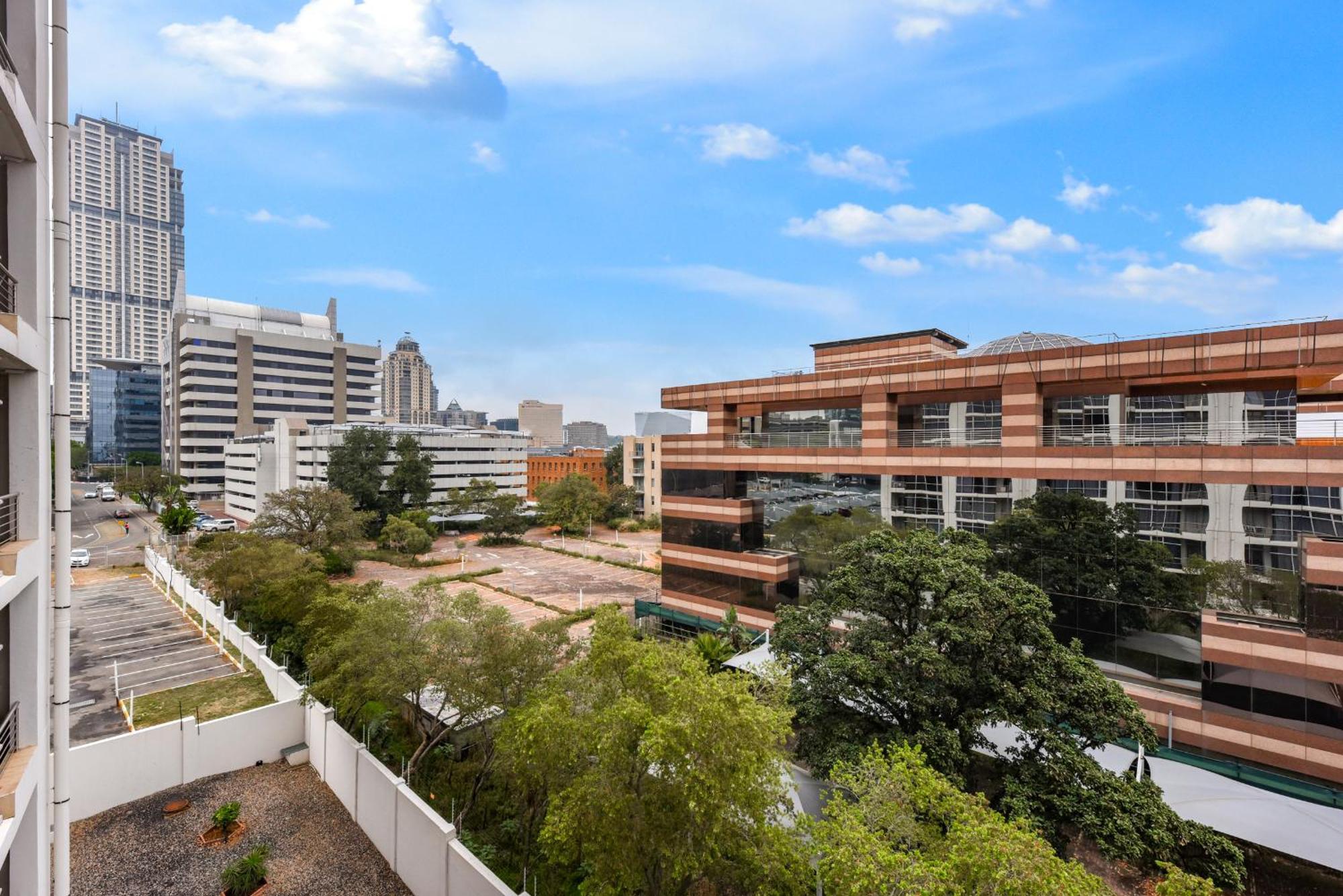 Hydro Park Residences In Sandton With Generator Johannesburgo Exterior foto